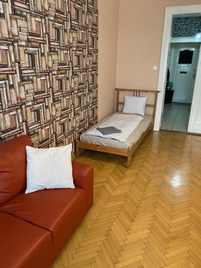 Pala Gardem Apartamento Budapeste Exterior foto